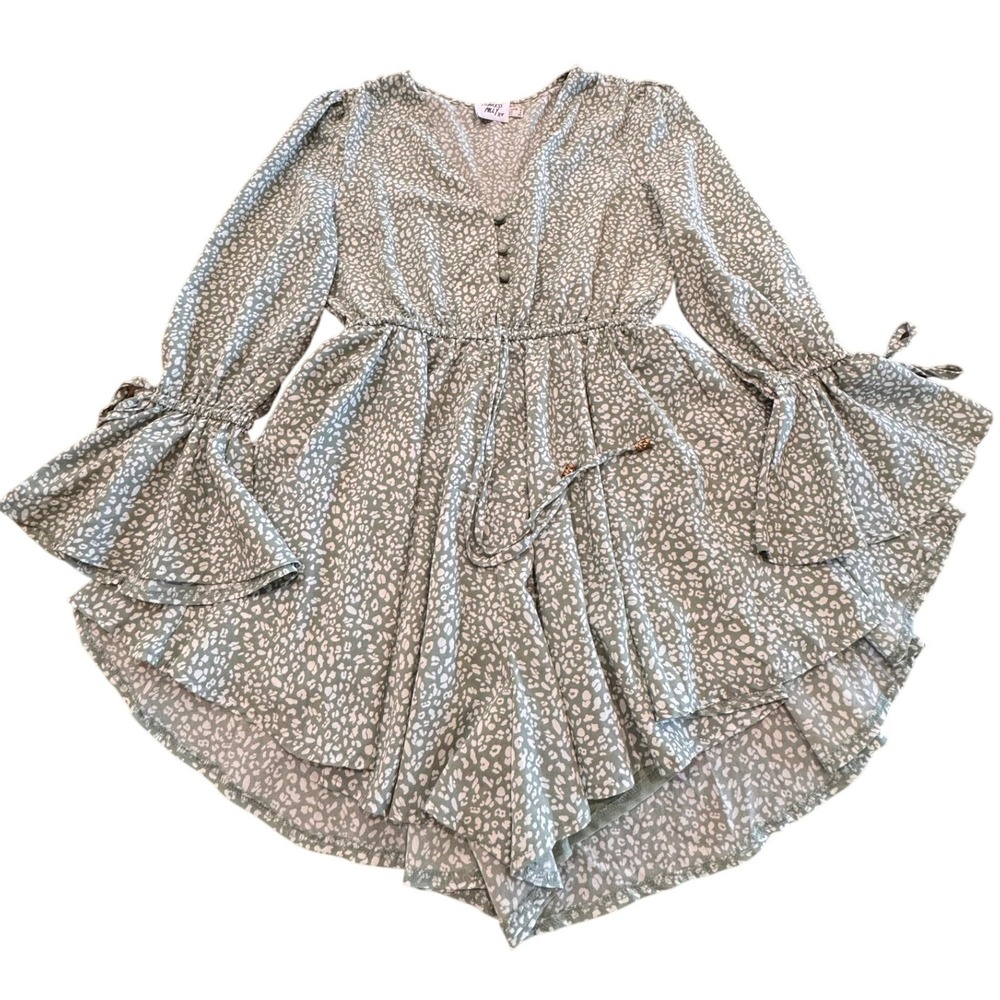 Princess Polly Cierra Romper Sage Green Cheetah Print Size 4‎ Small Flowy Shorts